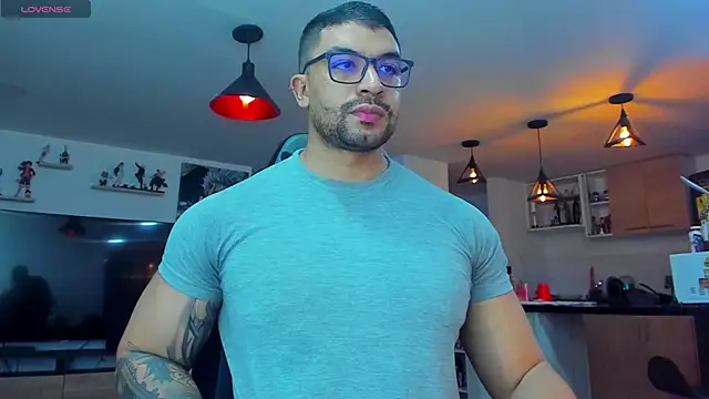 Snapshot of Michael_Diamond chatting on January 21, 2:00 am Michael Diamond online show from January 21, 2:00 am