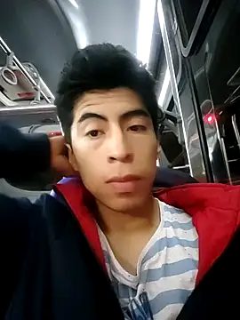 Snapshot of Alexander9827 chatting on December 11, 12:02 am Alexander9827 online show from December 11, 12:02 am