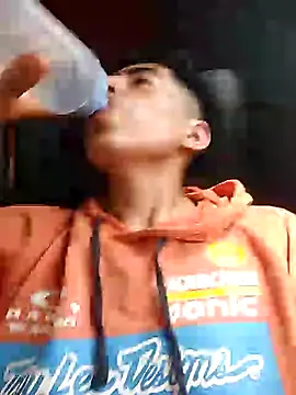 Snapshot of Alexander9827 chatting on January 10, 4:51 pm Alexander9827 online show from January 10, 4:51 pm