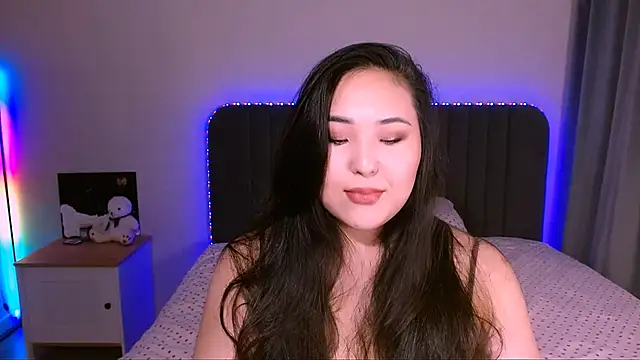 monabooty online show from February 17, 7:31 pm