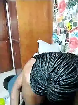 Snapshot of Alissamore3 chatting on February 3, 9:50 pm Alissamore3 online show from February 3, 9:50 pm