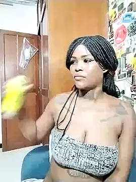 Snapshot of Alissamore3 chatting on February 6, 6:08 am Alissamore3 online show from February 6, 6:08 am