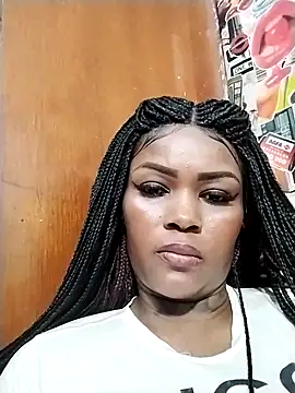 Snapshot of Alissamore3 chatting on February 12, 8:16 am Alissamore3 online show from February 12, 8:16 am