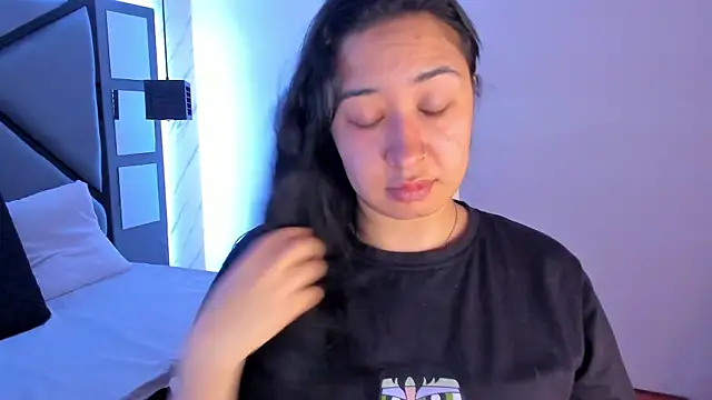 sayumi dirty online show from February 11, 7:05 pm