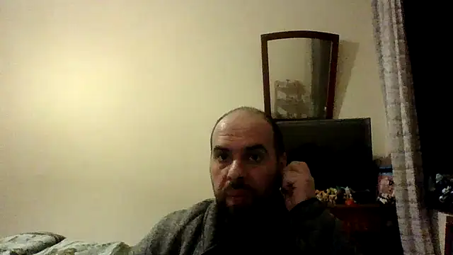 Snapshot of sstrasser chatting on February 16, 12:52 am sstrasser online show from February 16, 12:52 am