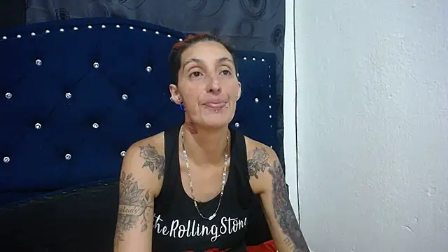 Snapshot of anyu1306 chatting on December 7, 4:09 am anyu1306 online show from December 7, 4:09 am