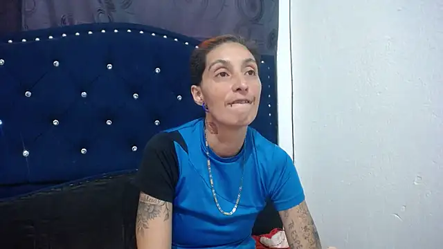 Snapshot of anyu1306 chatting on December 19, 1:51 pm anyu1306 online show from December 19, 1:51 pm