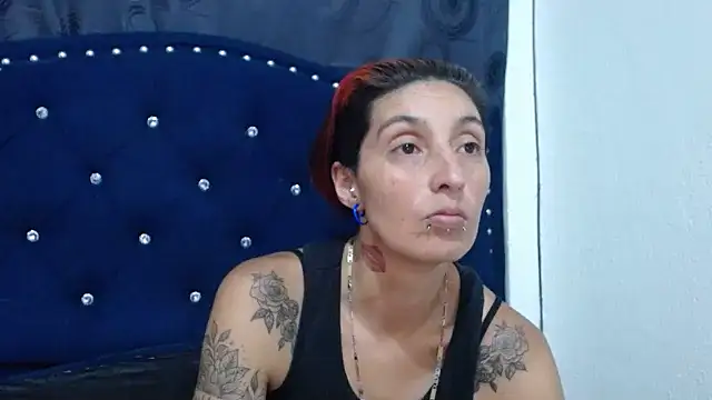 Snapshot of anyu1306 chatting on January 10, 2:57 am anyu1306 online show from January 10, 2:57 am