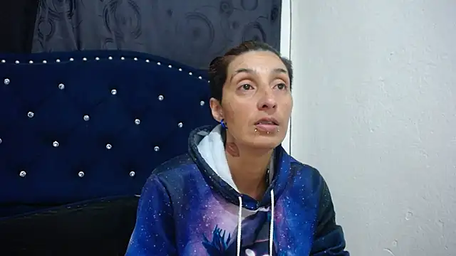 Snapshot of anyu1306 chatting on March 9, 3:01 am anyu1306 online show from March 9, 3:01 am