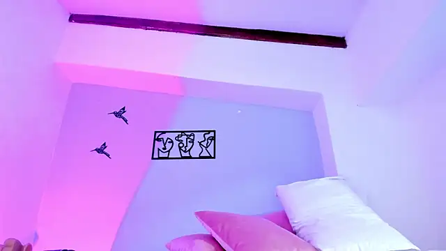 Laura Torres18 online show from February 15, 12:26 am