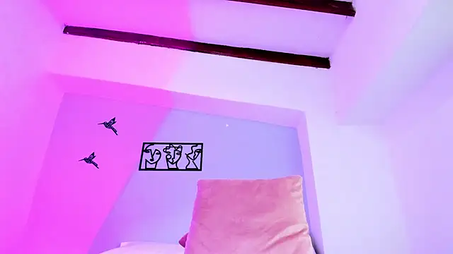 Laura Torres18 online show from March 12, 12:31 am