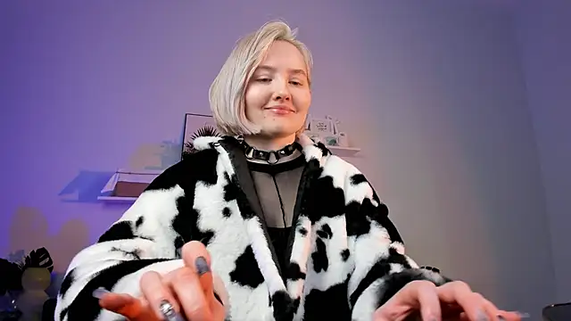 ReiYosimoto online show from December 22, 12:38 pm