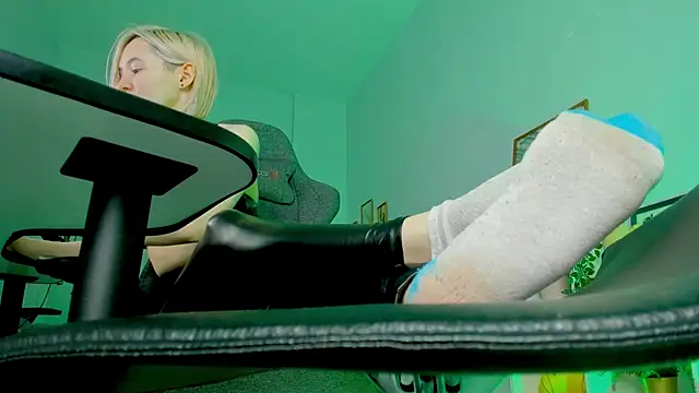 ReiYosimoto online show from January 3, 11:57 am