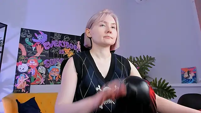 ReiYosimoto online show from February 15, 11:39 am