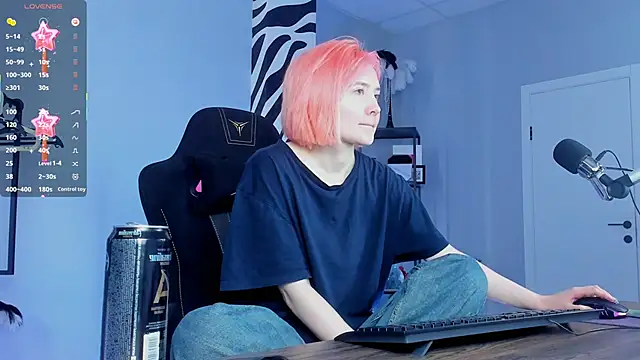 ReiYosimoto online show from October 4, 11:52 am