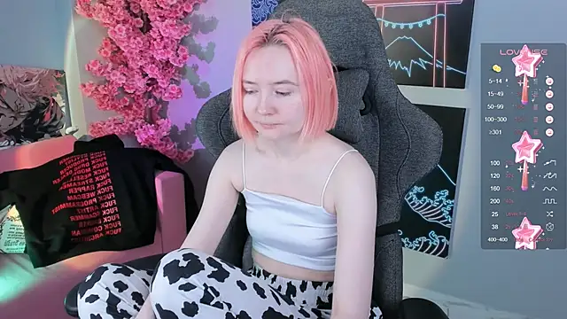 ReiYosimoto online show from October 8, 12:03 pm