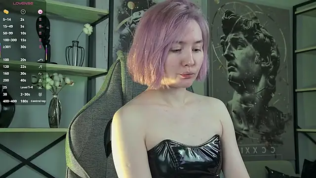 ReiYosimoto online show from October 27, 3:49 pm