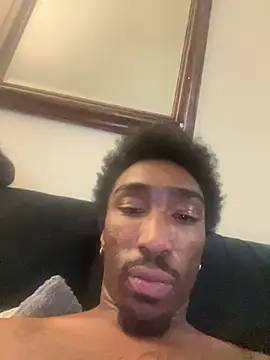 Snapshot of LawrenceBanques chatting on February 11, 5:07 pm LawrenceBanques online show from February 11, 5:07 pm