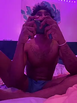 Snapshot of LawrenceBanques chatting on March 20, 12:08 am LawrenceBanques online show from March 20, 12:08 am