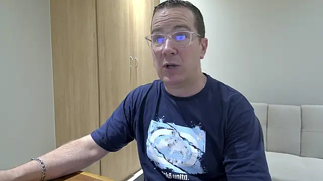 BrettJ81 online show from January 10, 5:37 pm