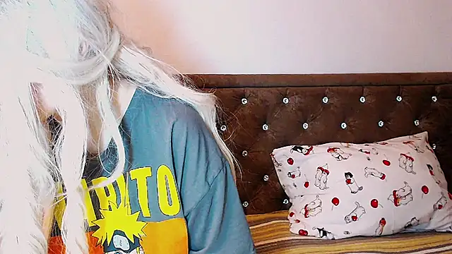 Snapshot of Sara4uu chatting on September 12, 11:26 pm Sara4uu online show from September 12, 11:26 pm