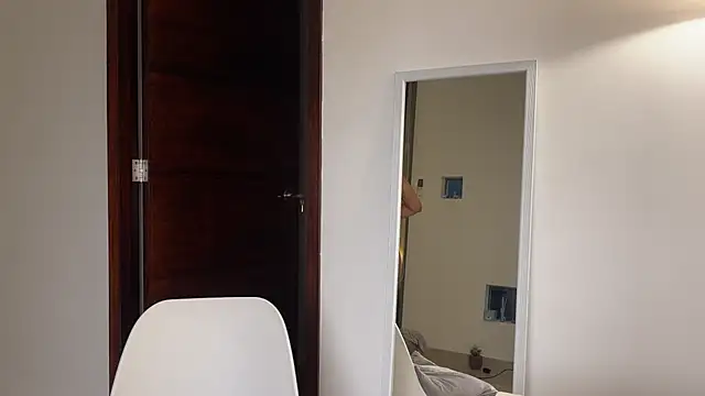 Snapshot of mommy_nadin chatting on December 8, 11:29 pm mommy nadin online show from December 8, 11:29 pm