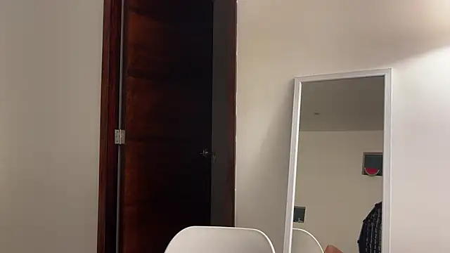 Snapshot of mommy_nadin chatting on December 13, 3:49 am mommy nadin online show from December 13, 3:49 am