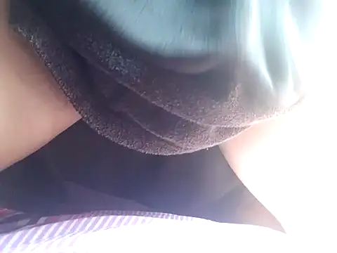 Snapshot of kvr27 chatting on March 6, 8:16 pm kvr27 online show from March 6, 8:16 pm