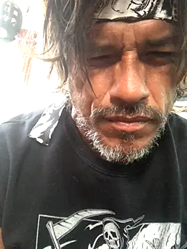 Snapshot of kvr27 chatting on October 28, 11:36 am kvr27 online show from October 28, 11:36 am