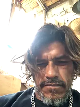 Snapshot of kvr27 chatting on October 30, 11:33 am kvr27 online show from October 30, 11:33 am