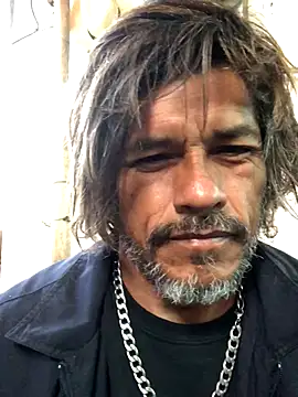 Snapshot of kvr27 chatting on November 1, 11:23 am kvr27 online show from November 1, 11:23 am