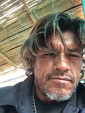 Snapshot of kvr27 chatting on November 12, 11:21 am kvr27 online show from November 12, 11:21 am