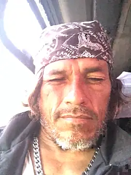 Snapshot of kvr27 chatting on November 16, 12:11 pm kvr27 online show from November 16, 12:11 pm