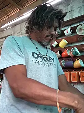 Snapshot of kvr27 chatting on November 25, 11:54 am kvr27 online show from November 25, 11:54 am