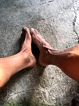 Snapshot of kvr27 chatting on December 14, 12:10 pm kvr27 online show from December 14, 12:10 pm