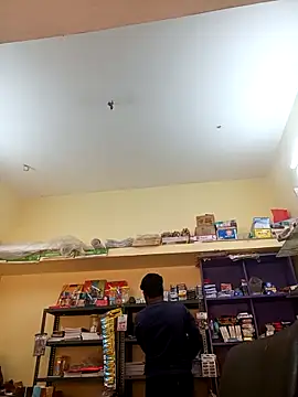 Snapshot of u_wan_me chatting on November 26, 10:27 am u wan me online show from November 26, 10:27 am