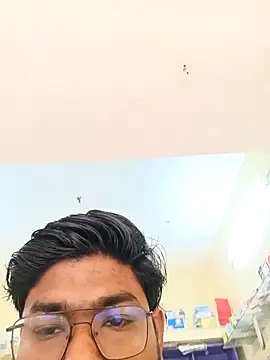 Snapshot of u_wan_me chatting on December 15, 3:33 am u wan me online show from December 15, 3:33 am