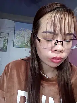 Snapshot of __Mai-love19__ chatting on February 13, 5:58 am Mai-love19 online show from February 13, 5:58 am