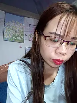 Snapshot of __Mai-love19__ chatting on February 15, 2:37 am Mai-love19 online show from February 15, 2:37 am