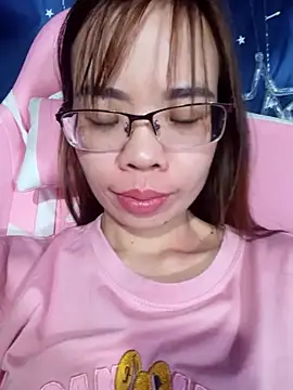 Snapshot of __Mai-love19__ chatting on February 15, 12:01 pm Mai-love19 online show from February 15, 12:01 pm
