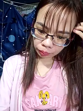 Snapshot of __Mai-love19__ chatting on February 17, 1:36 am Mai-love19 online show from February 17, 1:36 am