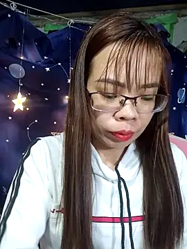 Snapshot of __Mai-love19__ chatting on February 17, 1:21 pm Mai-love19 online show from February 17, 1:21 pm