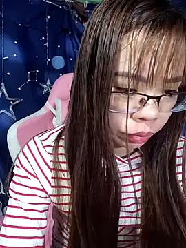 Snapshot of __Mai-love19__ chatting on March 20, 1:37 pm Mai-love19 online show from March 20, 1:37 pm