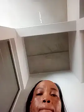 Snapshot of BabySweetDee chatting on February 4, 8:02 am BabySweetDee online show from February 4, 8:02 am