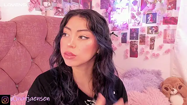 natalie jaensen online show from February 18, 11:08 pm