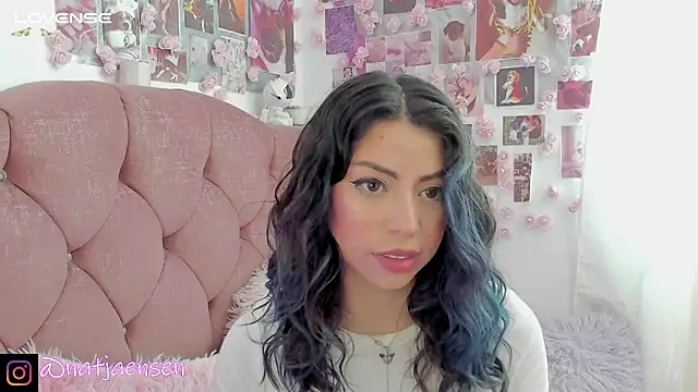 natalie jaensen online show from March 15, 8:54 pm