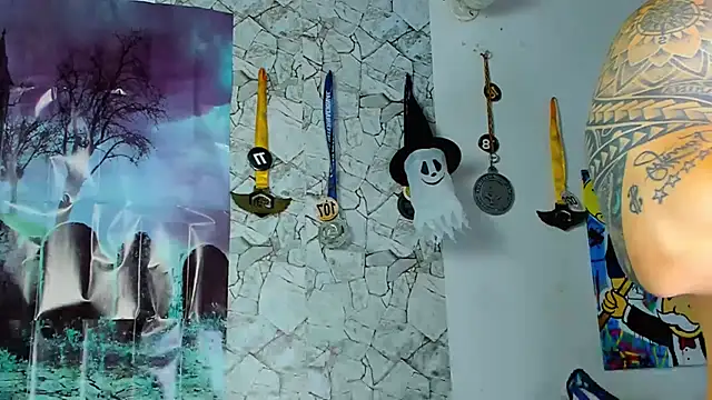 Snapshot of Drakexion21 chatting on October 30, 9:15 pm Drakexion21 online show from October 30, 9:15 pm