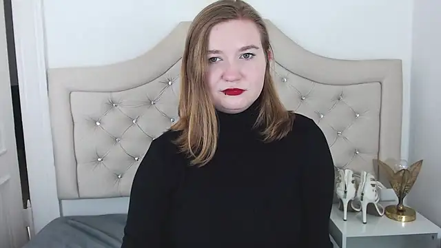 Snapshot of LaraDream chatting on January 10, 3:18 am LaraDream online show from January 10, 3:18 am