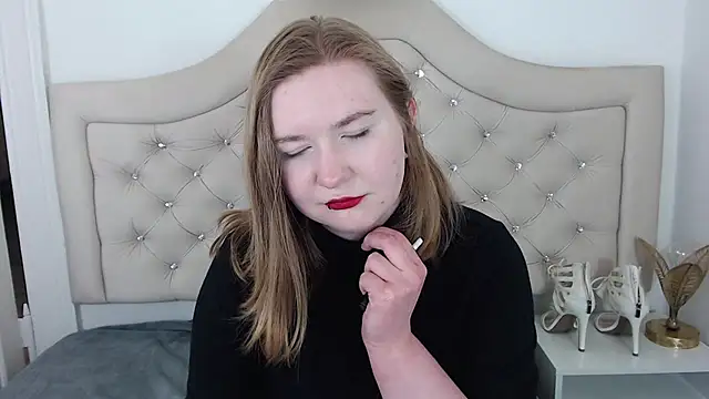 Snapshot of LaraDream chatting on January 21, 1:18 am LaraDream online show from January 21, 1:18 am