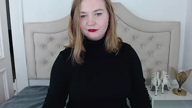 Snapshot of LaraDream chatting on January 30, 1:00 am LaraDream online show from January 30, 1:00 am